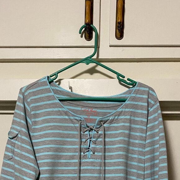 Coral Bay, long sleeve, gray & mint green striped tunic w/front tie, size 1X - Picture 2 of 10